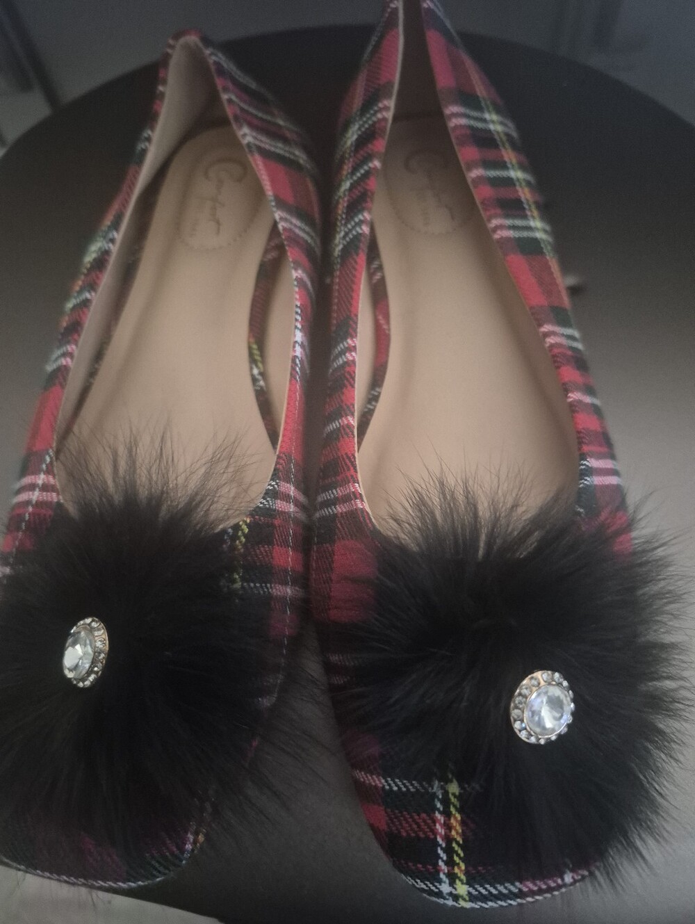 C Comfort Est. 1946 Flats Plaid Tartan Faux Fur Pom Pom Accent Rhinestone 10